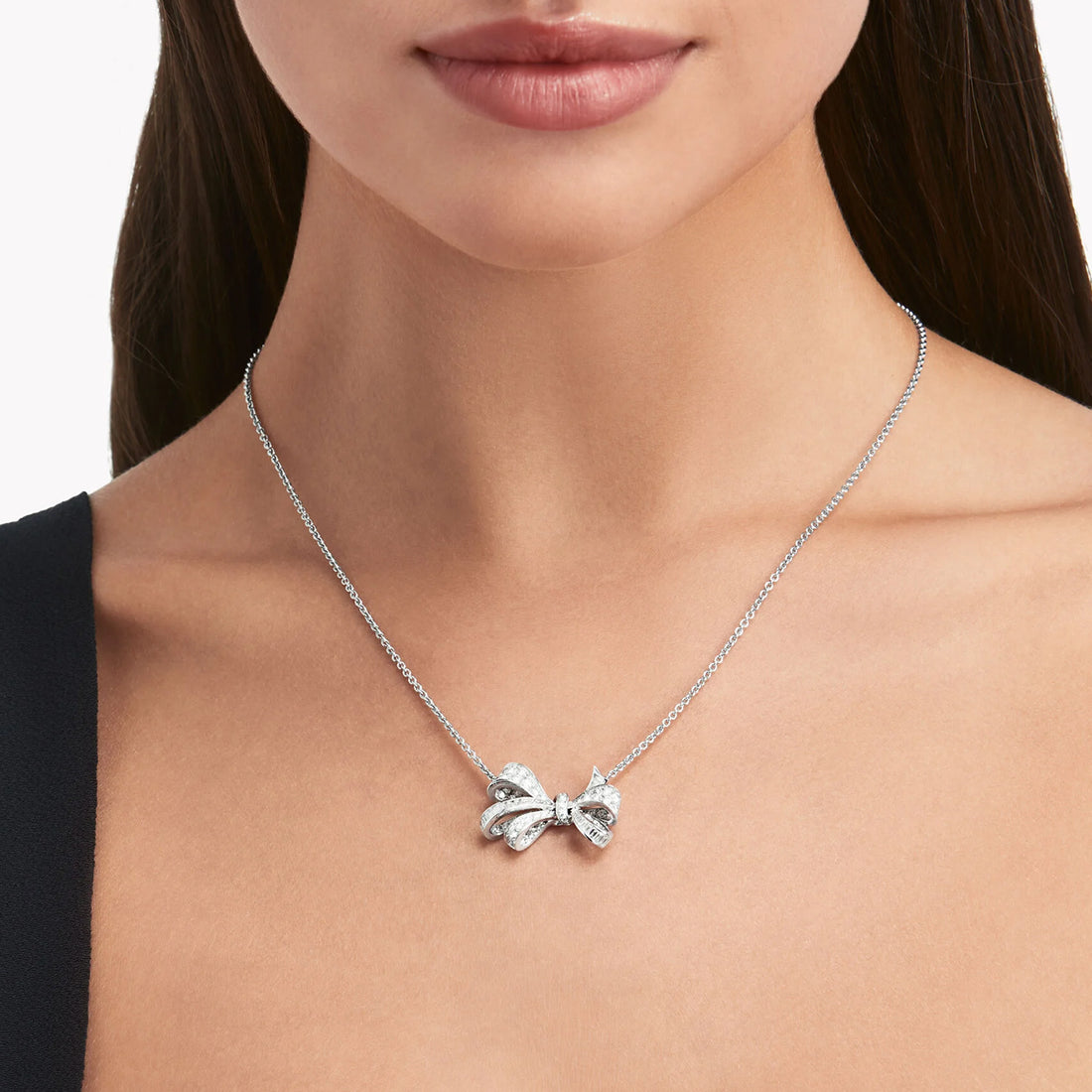 Marseille's Bow Collana